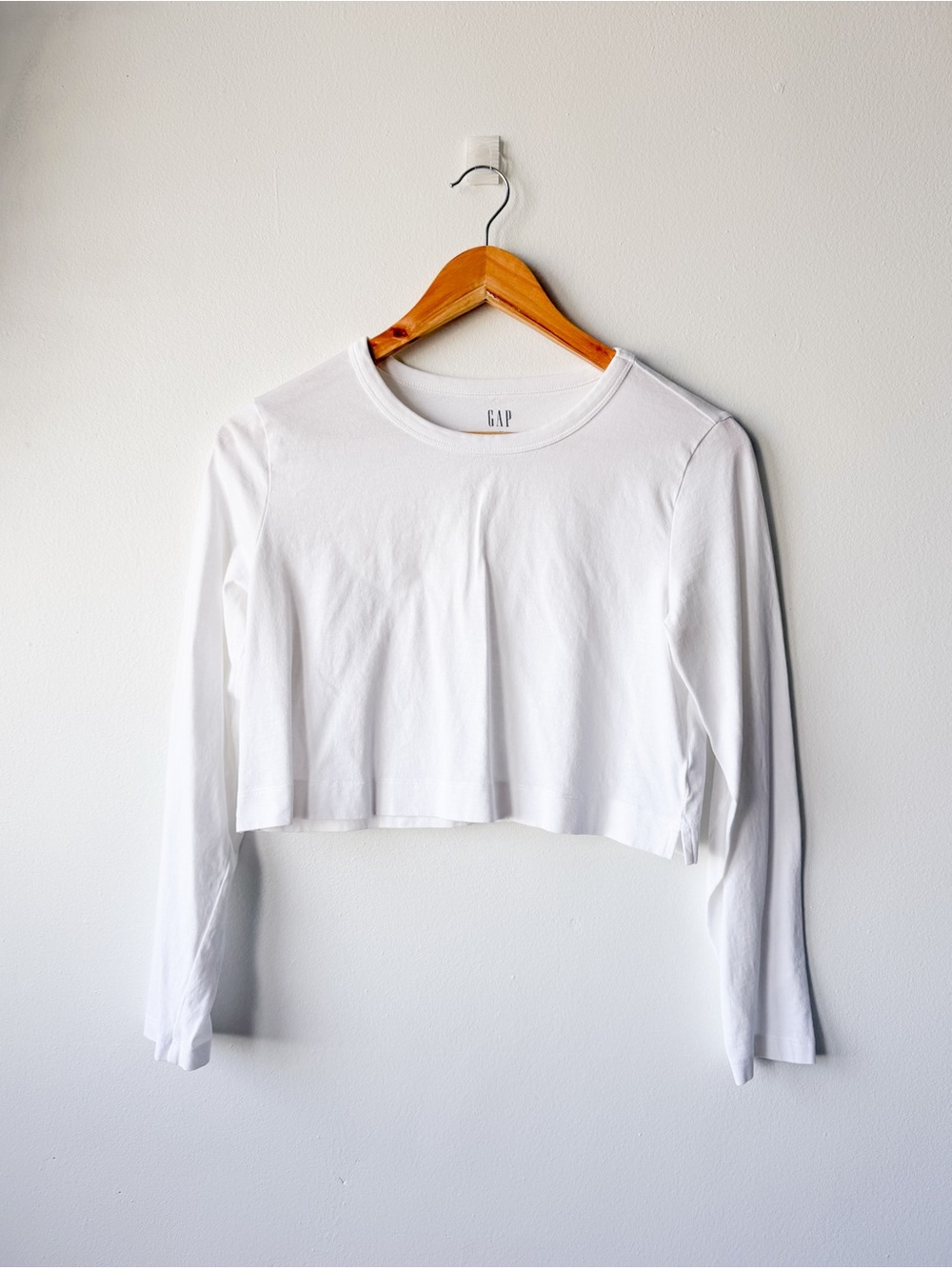 GAP White Long-Sleeve Cropped Top